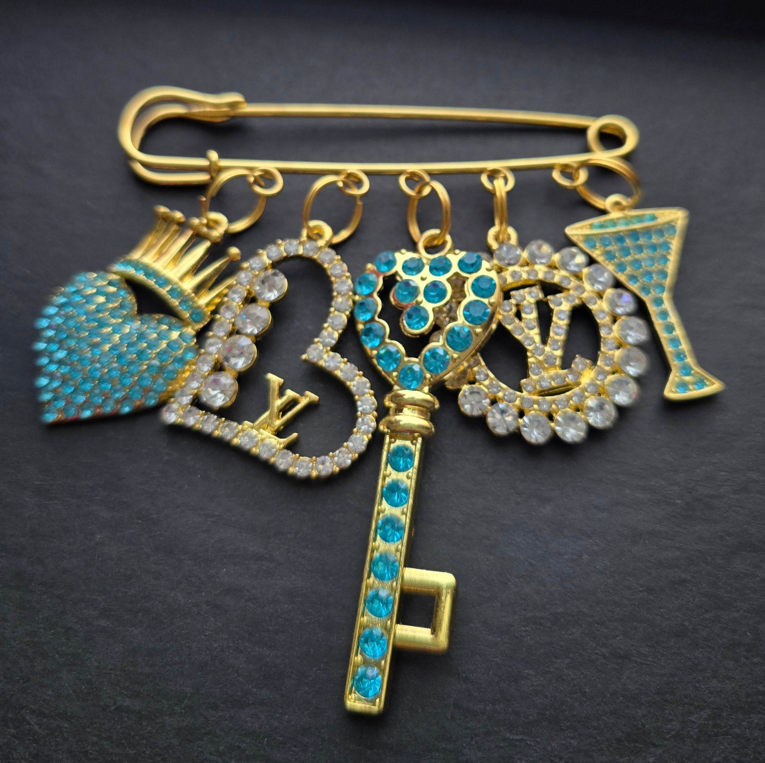 Pinnit Pins