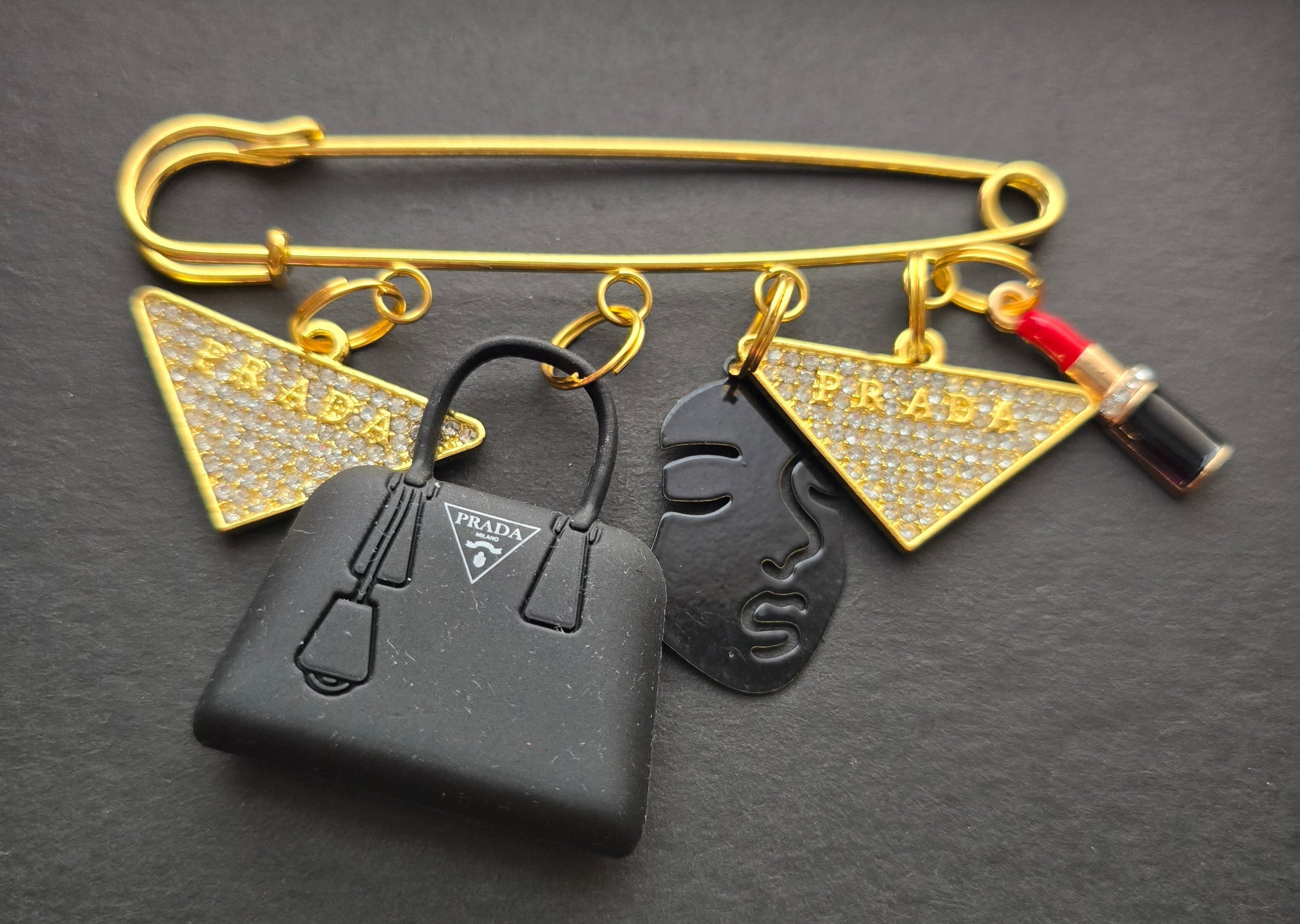 Pinnit Pins