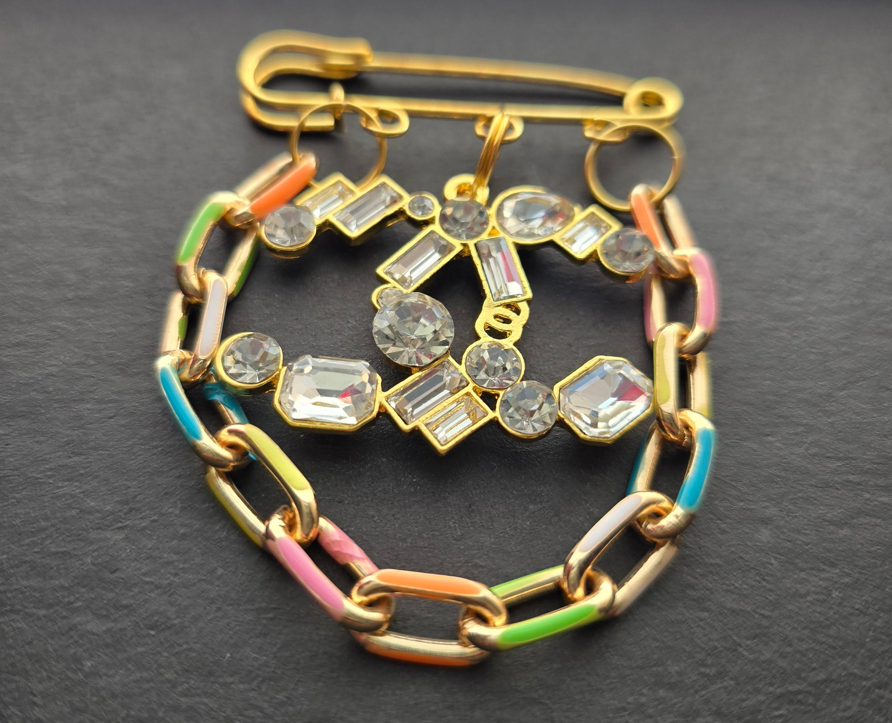 Pinnit Pins