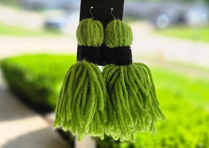 Oliver Yarn Earring
